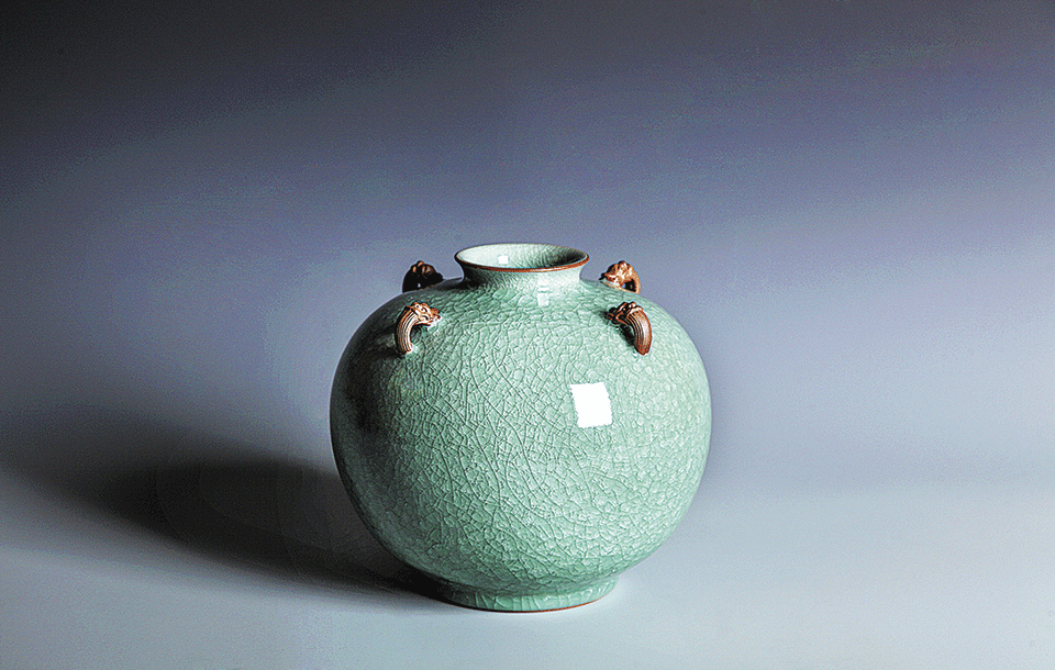 Larga vida al celadón: la cerámica verde se pone al día