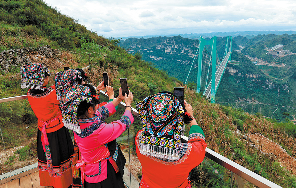 El puente más alto del mundo ya está abierto al tráfico